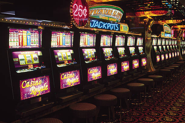 Live dealer blackjack table on pilar1001 login mobile screen with dealer, cards, and chat panel visible